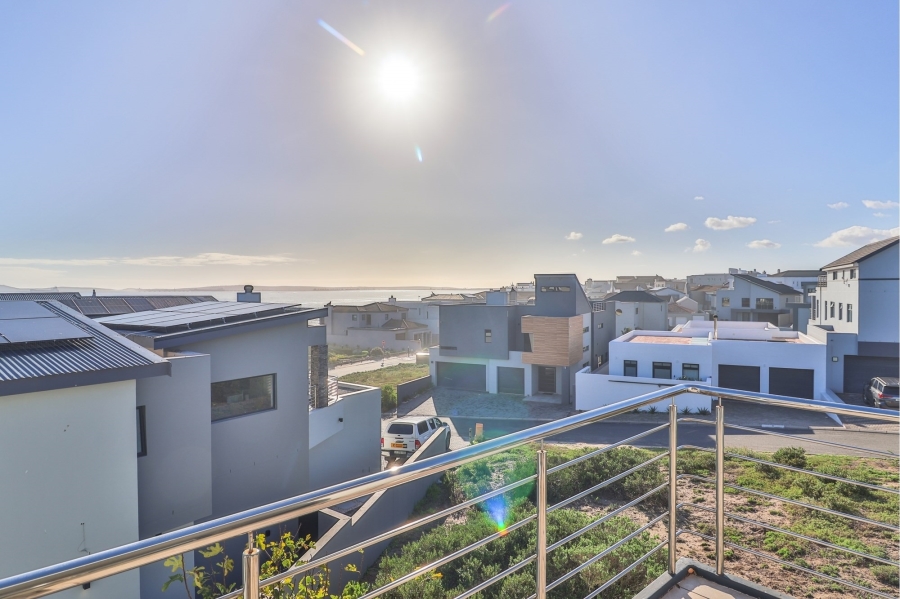 5 Bedroom Property for Sale in Calypso Beach Western Cape